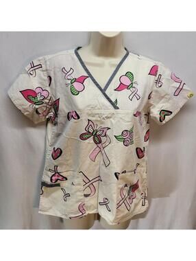 Wink Scrub Top White Breast Cancer Awareness Size Small Womens V-neck Pockets